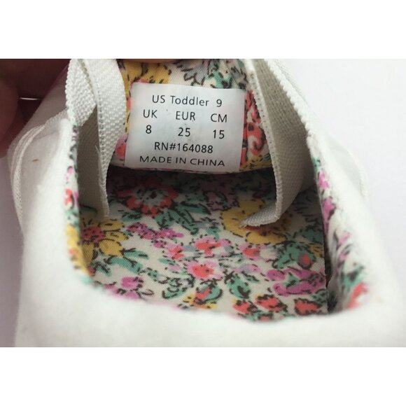 Rae Dunn Mini Me Girls Slip On Sneakers Floral Insole Toddler 9 NIB Pink White🏷 - Picture 9 of 9
